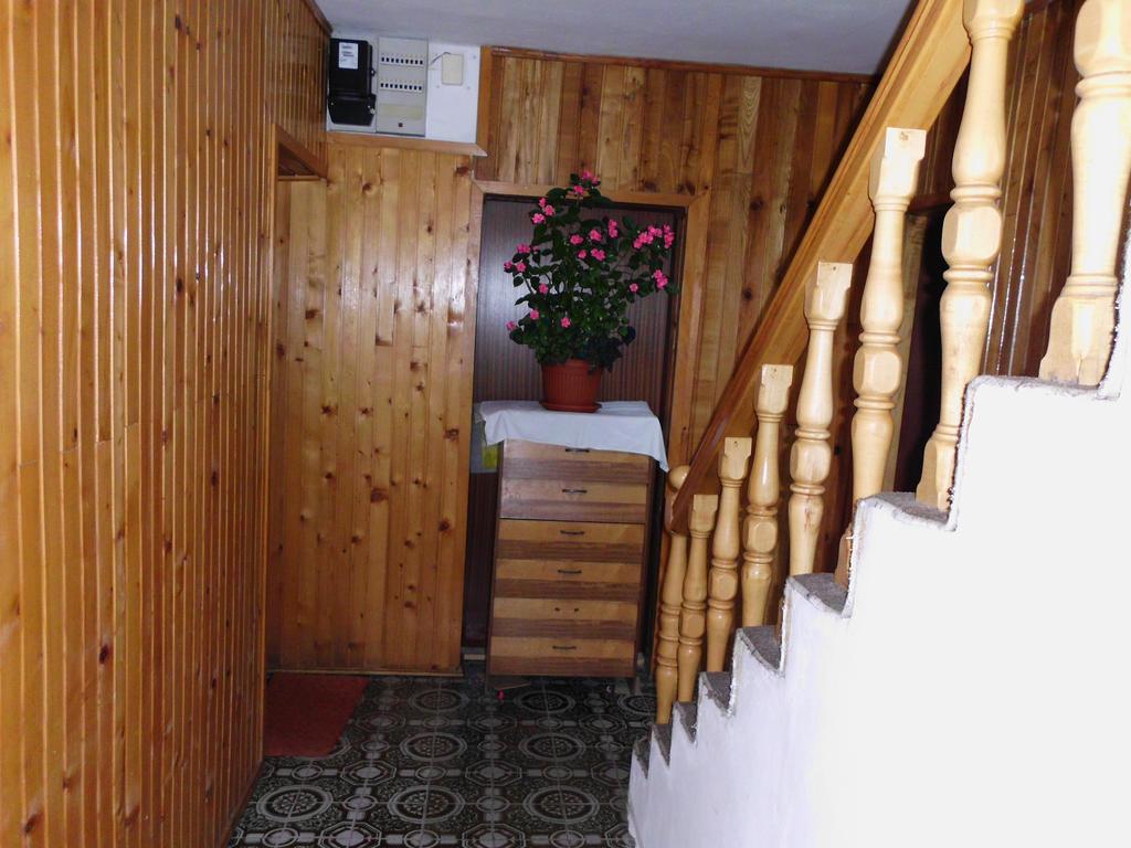 Guest House Krga Korenica Dış mekan fotoğraf